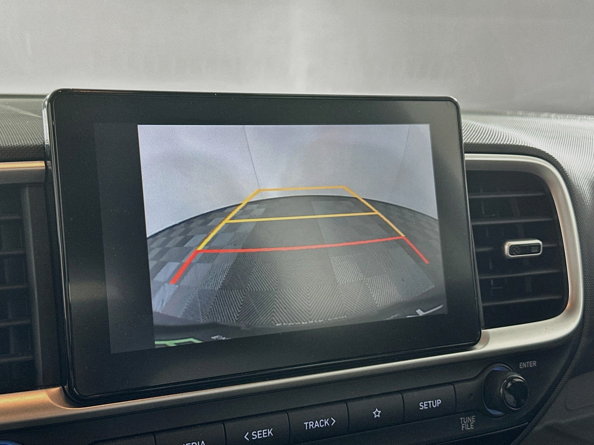 Used 2025 Hyundai Venue SEL FWD image 22