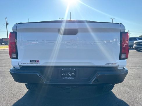Used 2026 Chevrolet Colorado ZR2 w/ Technology Package AWD/4WD image 5