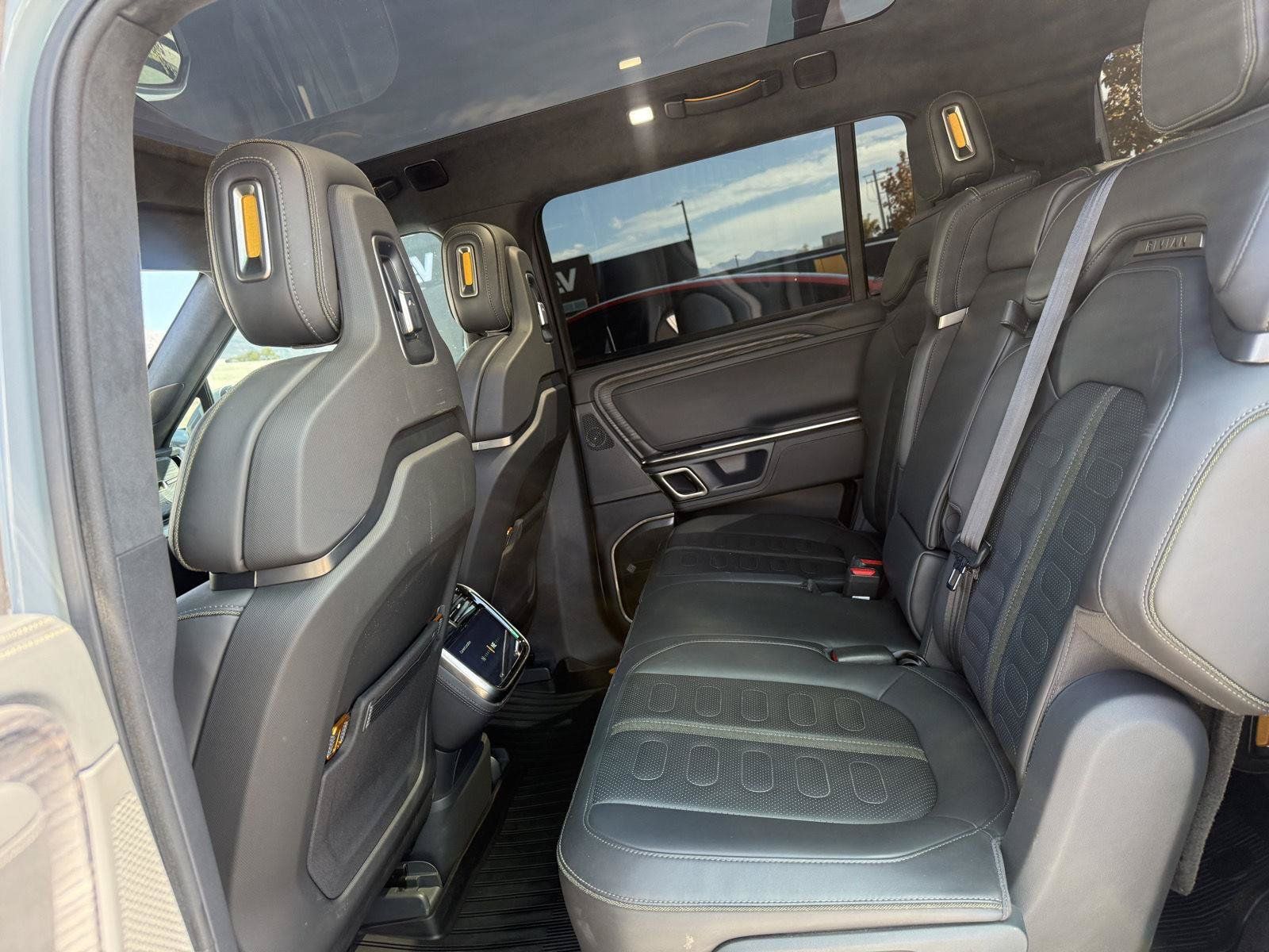 Used 2023 Rivian R1S Launch Edition Quad AWD/4WD image 17