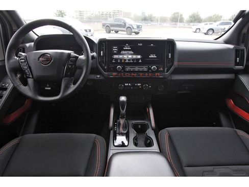 Used 2025 Nissan Frontier Pro-X w/ Pro Convenience Package image 12