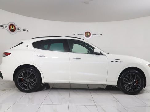 Used 2022 Maserati Levante Modena image 2
