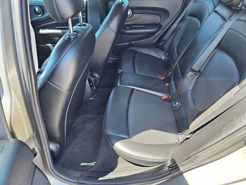Used 2017 MINI Cooper Clubman FWD image 10