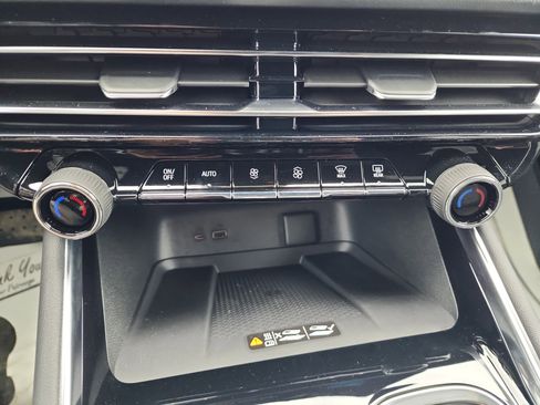 New 2026 Chevrolet Traverse LT image 16