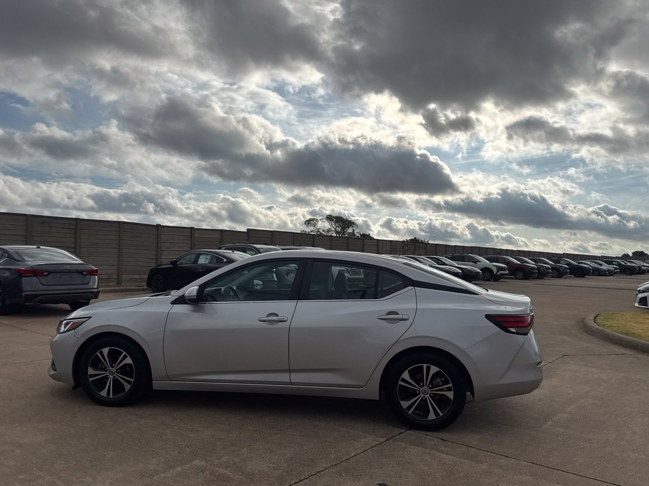 Certified 2023 Nissan Sentra SV FWD image 14