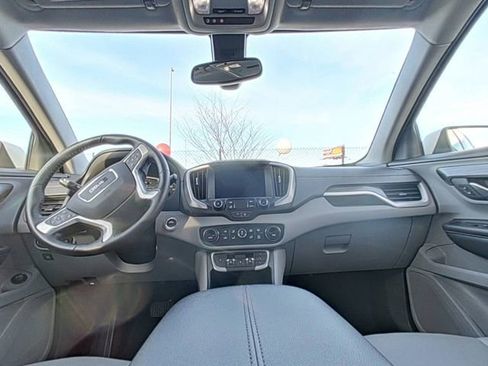 Used 2023 GMC Terrain SLT image 25