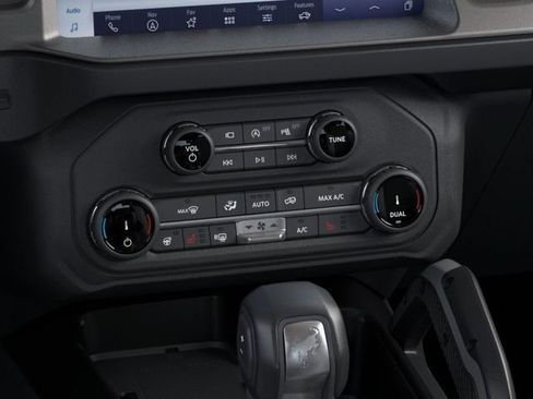 New 2026 Ford Bronco Outer Banks w/ Sasquatch Package AWD/4WD image 16
