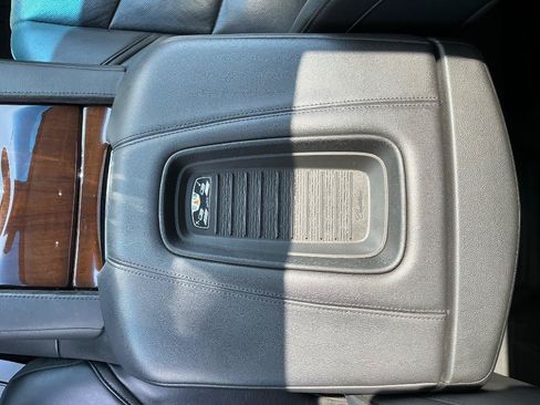 Used 2020 Cadillac Escalade ESV Luxury AWD/4WD image 23