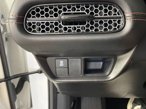 Certified 2025 Honda HR-V Sport image 14