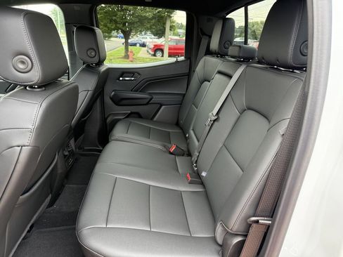 New 2025 Chevrolet Colorado LT w/ LT Convenience Package image 15