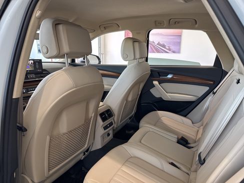 Used 2024 Audi Q5 2.0T Premium w/ Convenience Package image 41