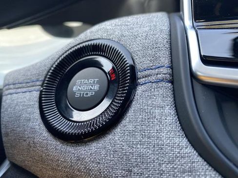 New 2025 Jeep Compass Latitude w/ Sun & Sound Group image 26