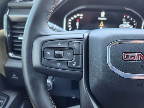 Used 2025 GMC Sierra 2500 AT4 w/ AT4 Premium Plus Package image 26