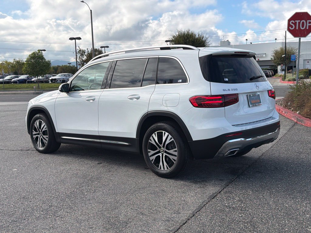 Used 2026 Mercedes-Benz GLB 250 image 11