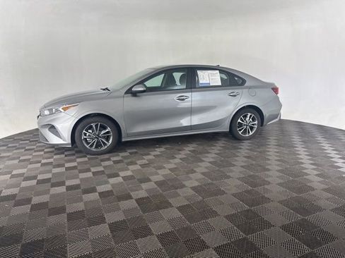 Used 2024 Kia Forte LXS image 4