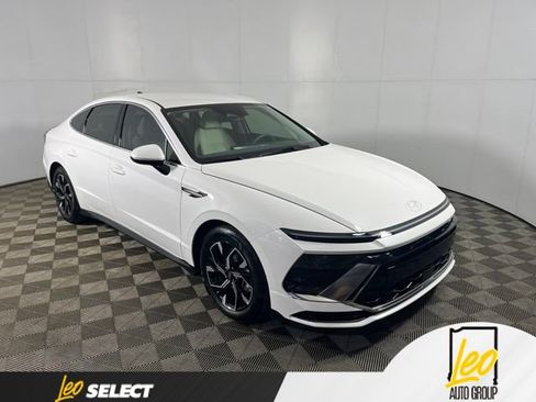 Used 2025 Hyundai Sonata SEL AWD/4WD image 4