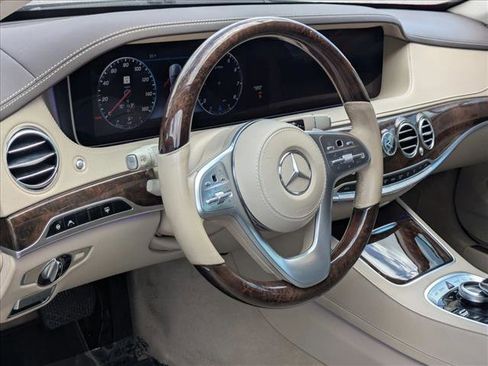 Used 2018 Mercedes-Benz S 560 Sedan image 10