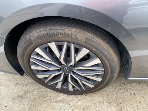 Used 2023 Nissan Altima 2.5 SV image 16