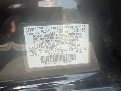 Used 2016 Nissan Versa SV FWD image 19