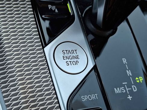 Used 2022 BMW X5 xDrive40i w/ M Sport Package image 22