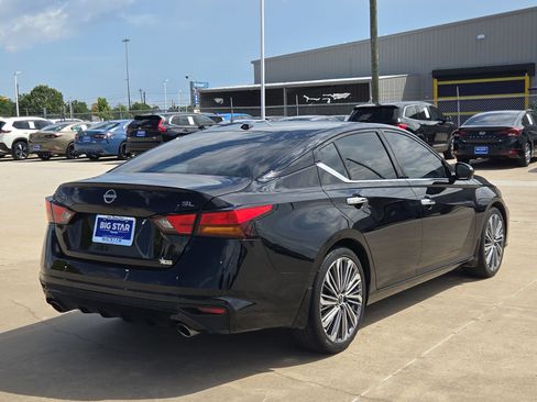 Used 2024 Nissan Altima 2.5 SL FWD image 3