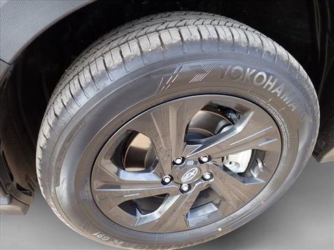 Certified 2025 Subaru Crosstrek 2.0i image 7