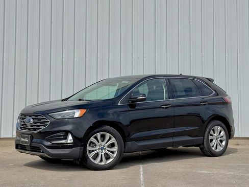 Used 2019 Ford Edge Titanium w/ Equipment Group 301A image 2