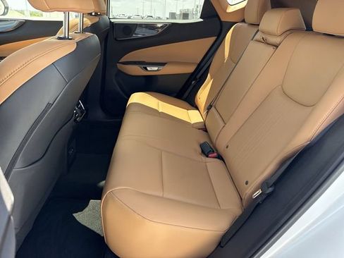 Used 2025 Lexus NX 250 FWD w/ Towing Package (2000 Lbs) image 23