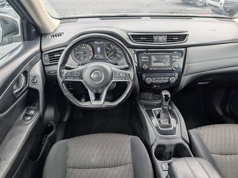 Used 2017 Nissan Rogue SV w/ Midnight Edition image 11