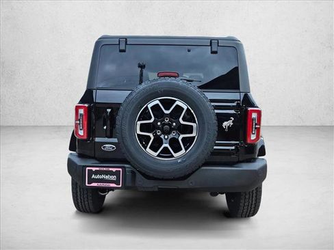 New 2025 Ford Bronco Outer Banks image 8