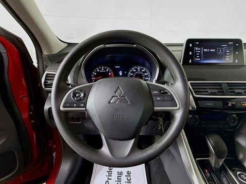 Used 2019 Mitsubishi Eclipse Cross LE image 12