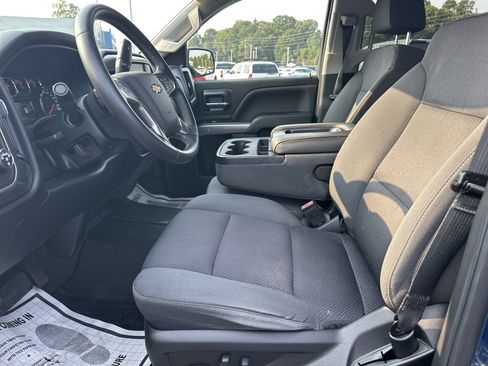 Used 2018 Chevrolet Silverado 1500 LT w/ All Star Edition AWD/4WD image 9