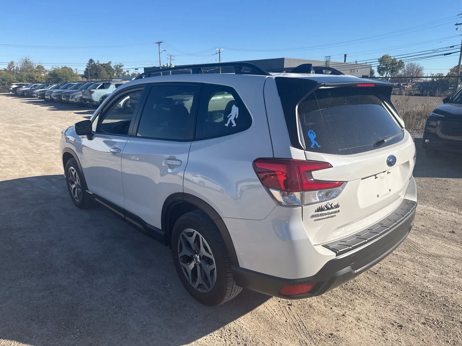 Used 2024 Subaru Forester Premium AWD/4WD image 2