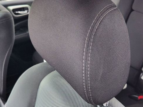 Used 2018 Nissan Pathfinder S image 13