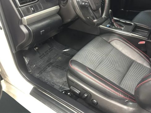Used 2015 Toyota Camry SE FWD image 24