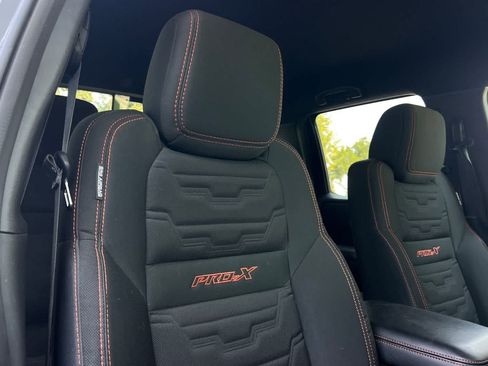 Used 2025 Nissan Frontier Pro-X w/ Pro Convenience Package RWD image 18