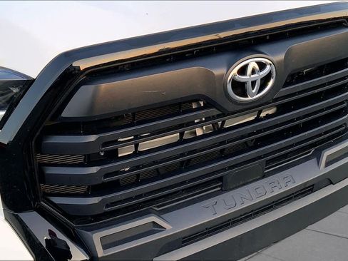 Used 2024 Toyota Tundra SR AWD/4WD image 29