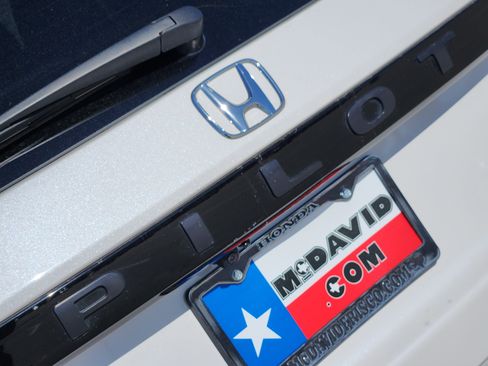 Certified 2025 Honda Pilot EX-L image 12