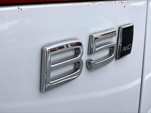 Certified 2023 Volvo XC60 B5 Plus w/ Protection Package Premier image 23