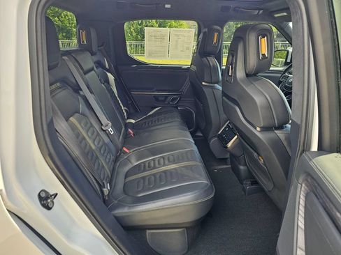 Used 2022 Rivian R1T Adventure AWD/4WD image 12