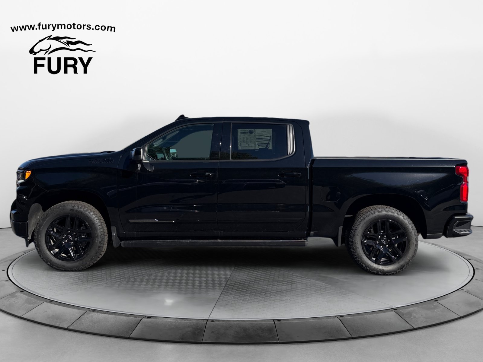 Used 2025 Chevrolet Silverado 1500 High Country w/ Midnight Edition AWD/4WD image 7