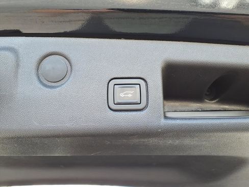 Used 2024 Chevrolet Equinox LT w/ LPO, Floor Liner Package image 6