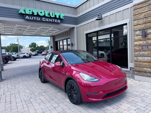 Used 2022 Tesla Model Y Long Range AWD/4WD image 52