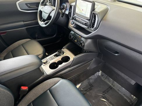 Used 2024 Ford Bronco Sport Outer Banks w/ Tech Package AWD/4WD image 15