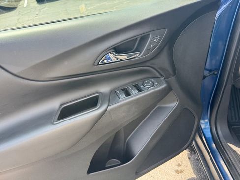 Used 2022 Chevrolet Equinox LT FWD image 24