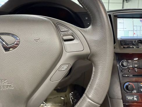 Used 2010 INFINITI G37 Sport w/ Premium Pkg image 16