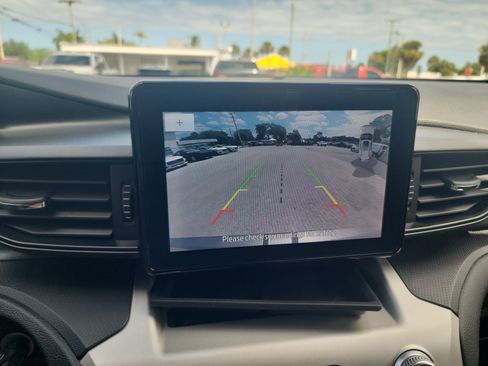 Used 2021 Ford Explorer 2WD image 35