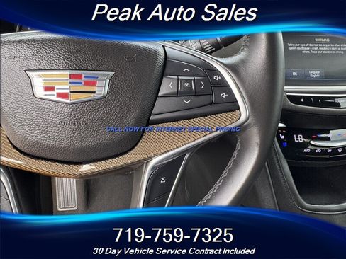 Used 2017 Cadillac XT5 Platinum w/ Driver Assist Package AWD/4WD image 18