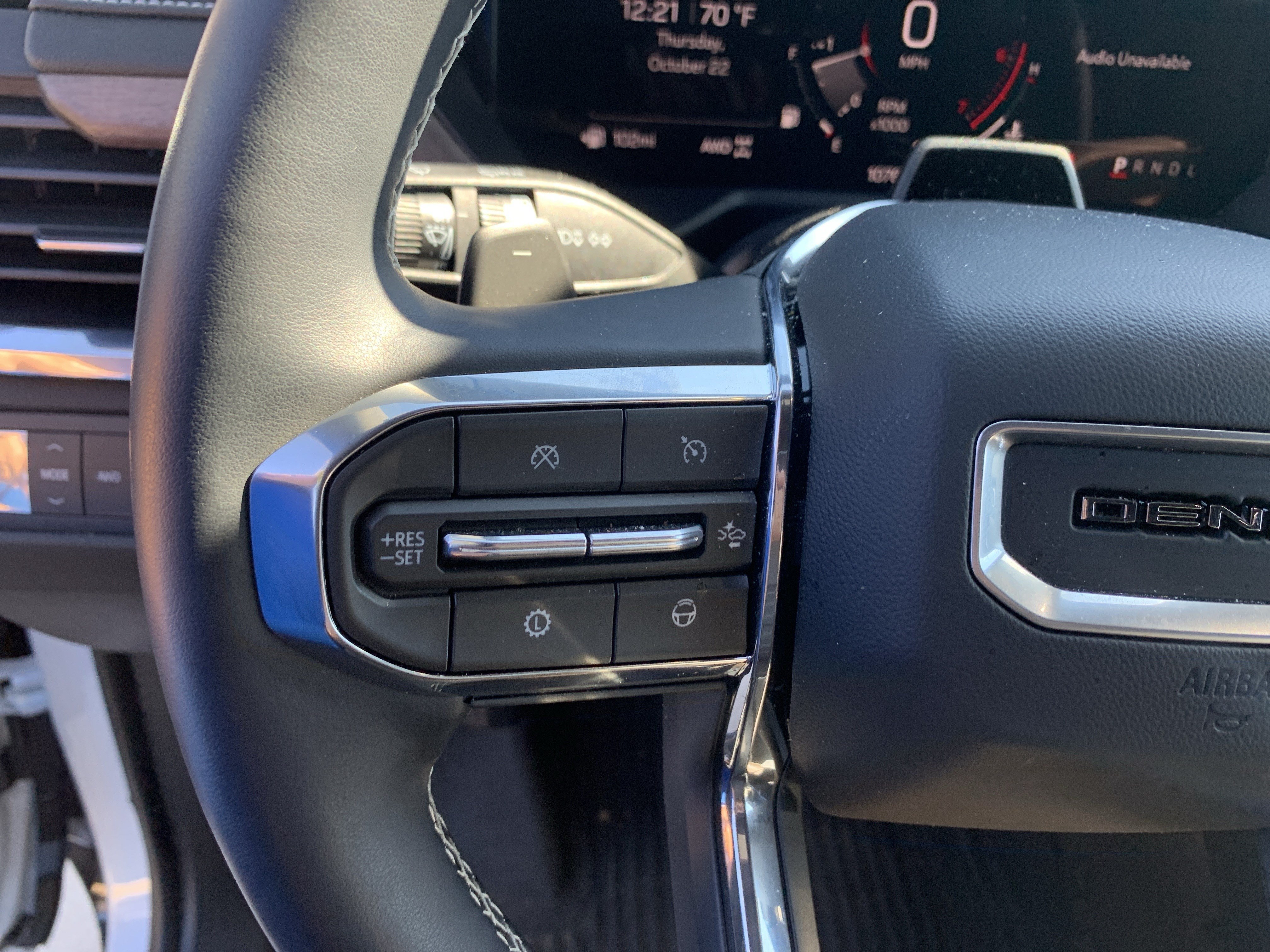 Used 2026 GMC Acadia Denali Ultimate w/ LPO, Floor Liner Package AWD/4WD image 19