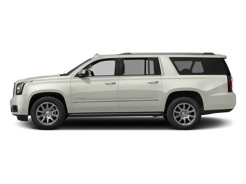 Used 2017 GMC Yukon XL Denali w/ Open Road Package AWD/4WD image 3