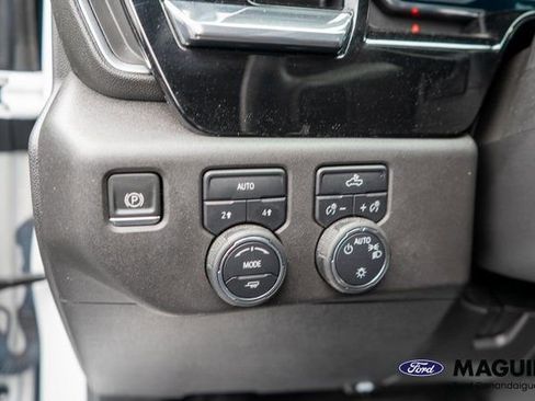 Used 2023 Chevrolet Silverado 1500 LT AWD/4WD image 17